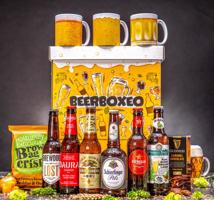 Beerboxeo dárkové balení - Plné prémiových ležáků s pivním Hrnkem