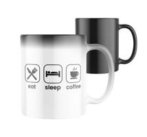 Manboxeo Magický keramický hrnek s potiskem Eat, sleep, coffee 325 ml