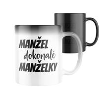 Manboxeo Magický keramický hrnek s potiskem Manžel dokonalé ženy 325 ml