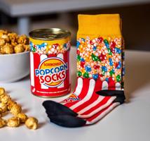Soxboxeo Unikátní veselé Popcornové ponožky v plechovce - červenobílé